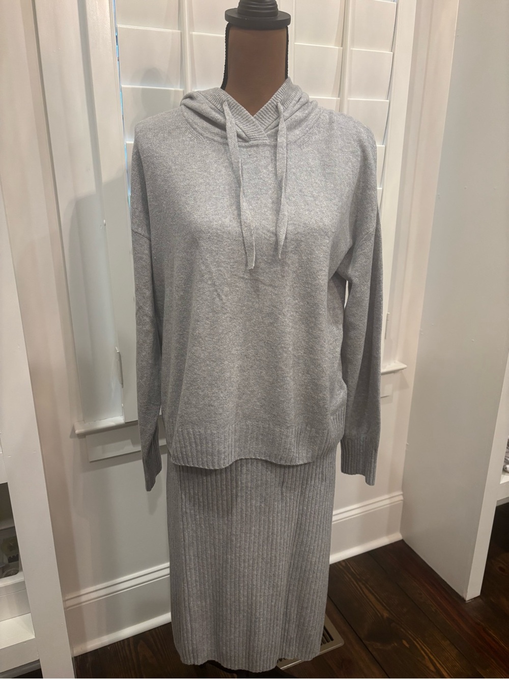 Gap sweater & skirt set